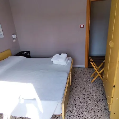 Lucy Hotel 2*
